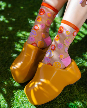 Smiley Face Daisy Sheer Crew Sock